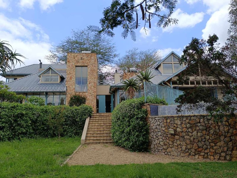 MIDRAND -  COUNTRY EQUESTRIAN ESTATE - 7 BEDROOMS - 6.5 BATHROOMS - Photo 8