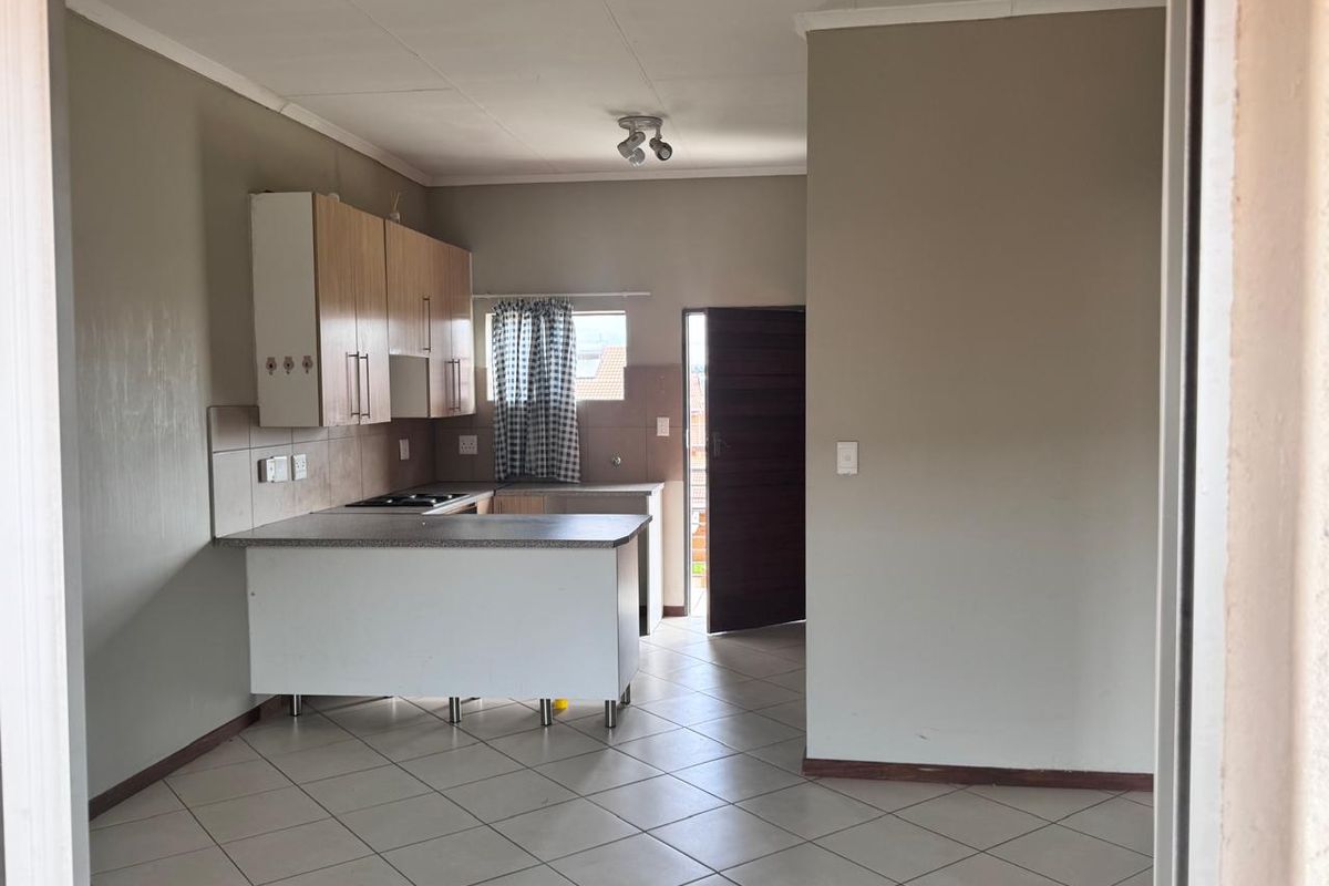 Don't Delay viewing your new home ! - Photo 4