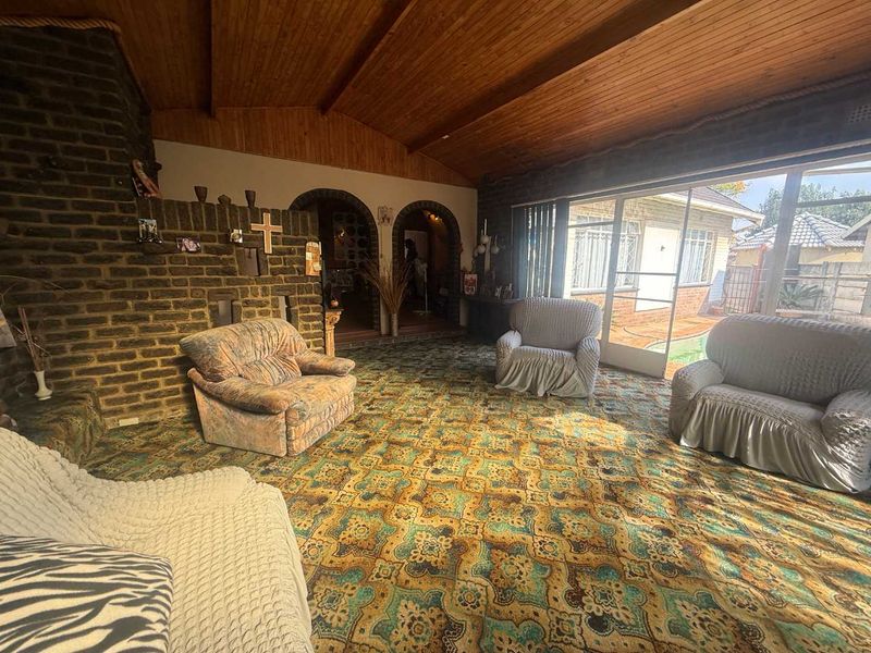 The Ultimate Family Home with Space, Style & Serious Extras! - Photo 8