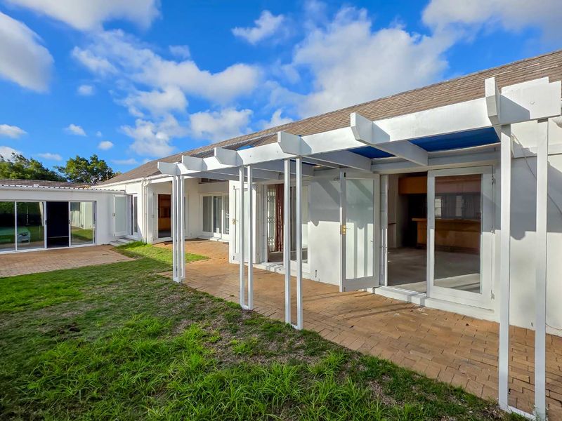 Charming townhouse in prime location - Photo 3
