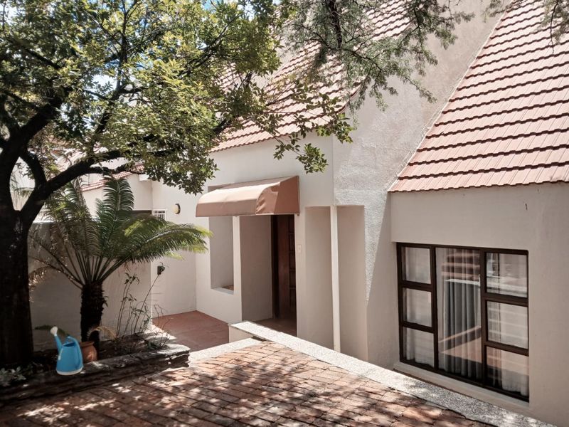 Don't overlook this Tuscan-look Property with Business Potential in Ludwigsdorf. - Photo 3