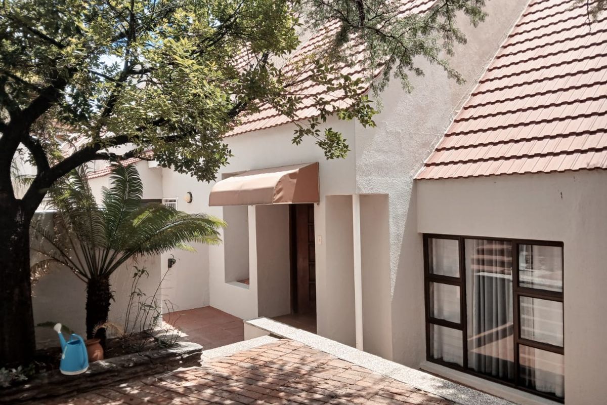 Don't overlook this Tuscan-look Property with Business Potential in Ludwigsdorf. - Photo 3