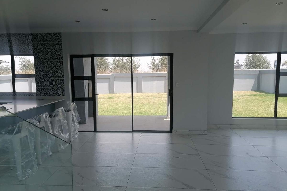 Estate Living NO TRANSFER FEES - Photo 5