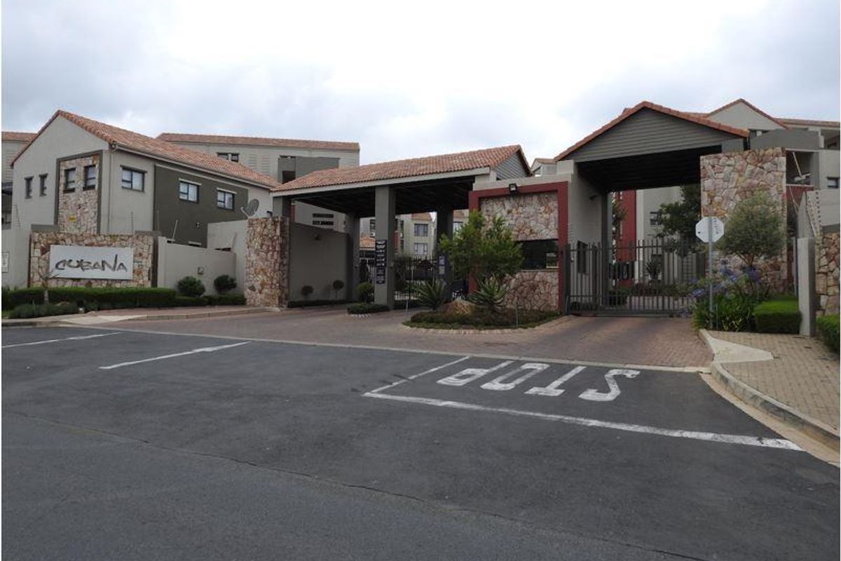 Furnished 1 Bedroom Apartment  in Sunninghill - Photo 2