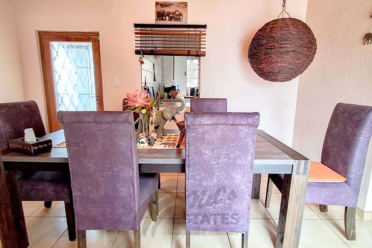 Spacious Home For Sale in Ocean View, Swakopmund - Photo 3