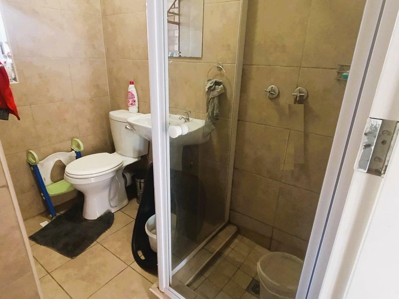 1-Bedroom Ground Floor Unit in a Lifestyle Security Complex - Photo 7