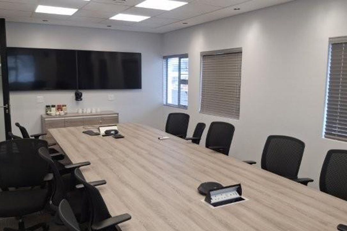 A GRADE OFFICES TO LET - BEST LOCATION - WINDHOEK CENTRAL - Photo 3