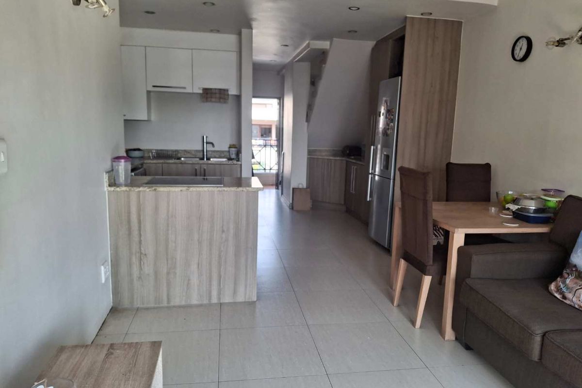 A CHARMING ONE BEDROOM FURNISHED APARTMENT - Photo 3