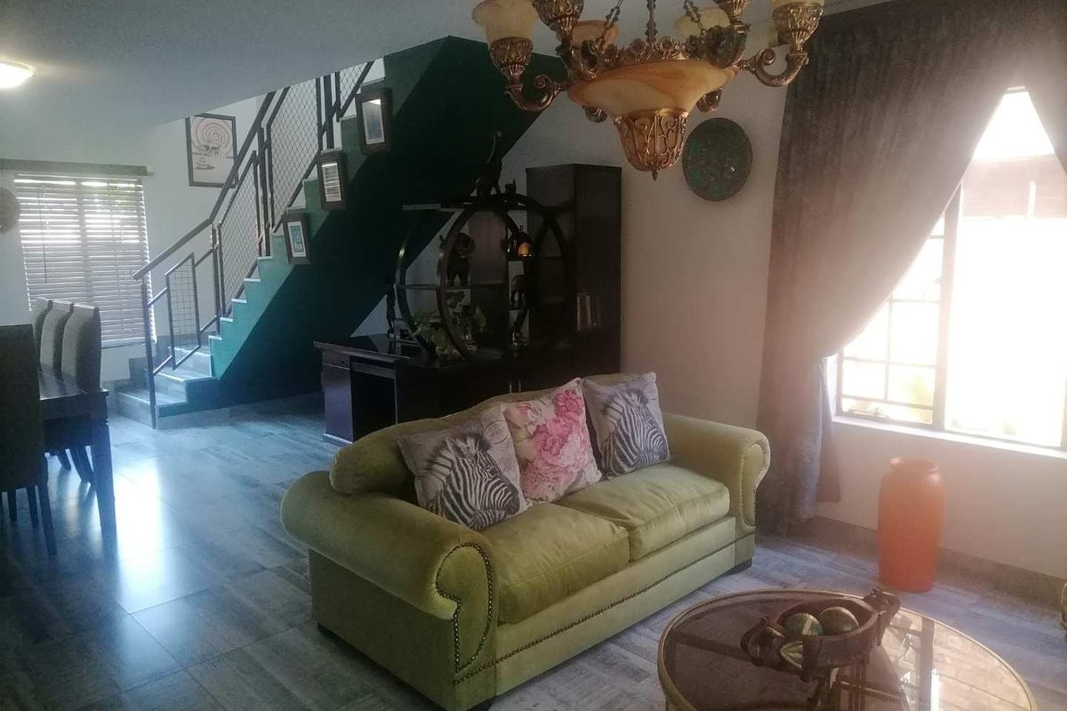 **Charming 3-Bedroom Townhouse for Sale in Thornbrook** - Photo 5