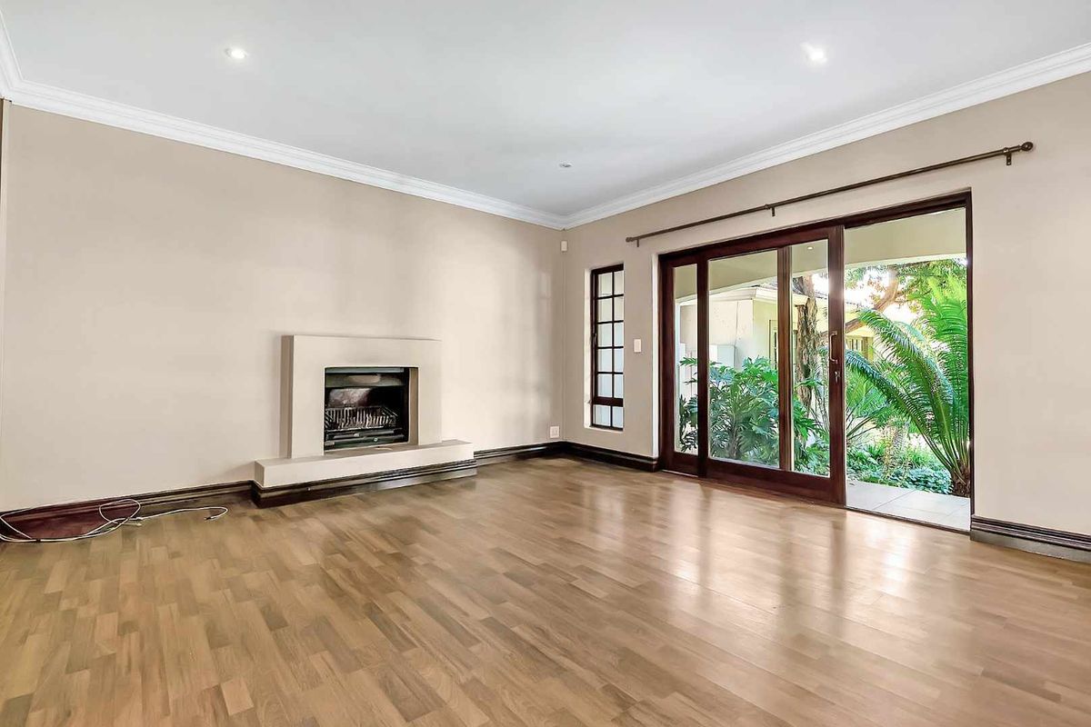 4 BEDROOM FAMILY HOME WITH 2 BEDROOM COTTAGE FOR RENT IN FOURWAYS GARDENS - Photo 5