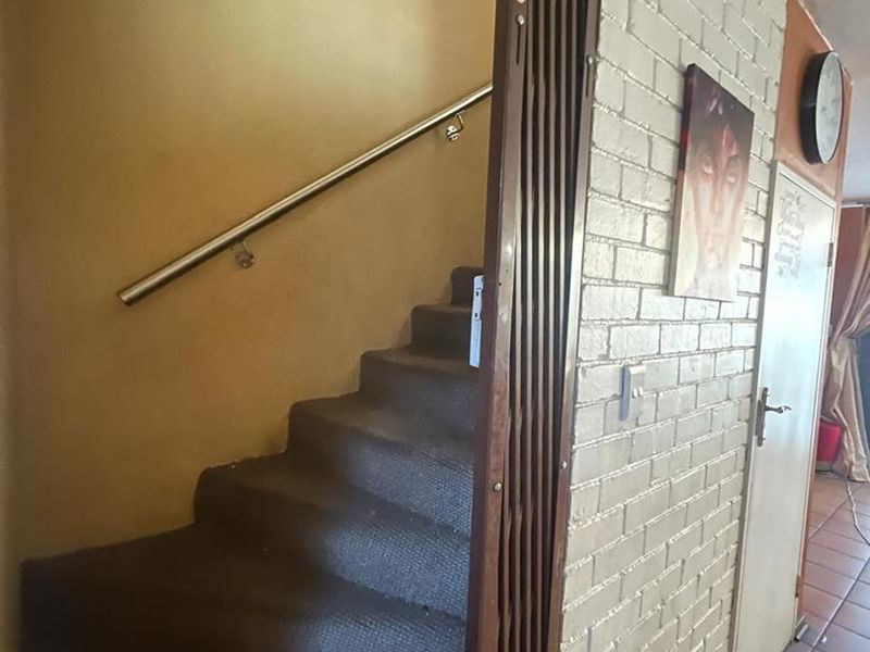 Cozy 2-Bedroom Duplex in Secure Birchleigh Complex – Pet Friendly! - Photo 8