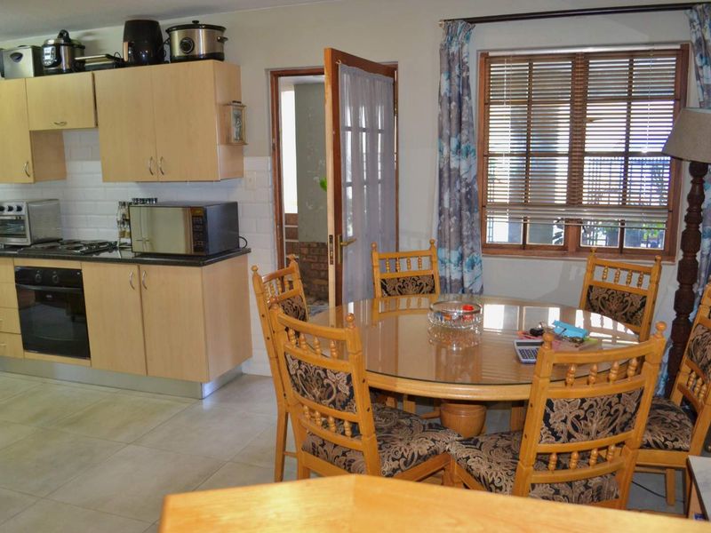 2 Bedroom within the popular The Courts Estate, Olympus / Boardwalk area - Photo 3