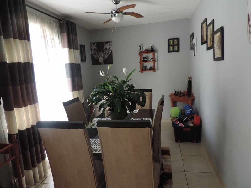 Magnificent 2 bedroomed townhouse in Southcrest - Photo 4