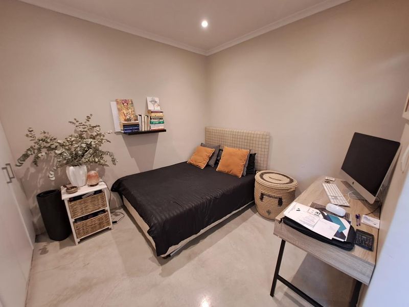 Panoramic City Views | Stylishly Renovated Home with Incredible 70m2 Bonus Storage - Photo 10