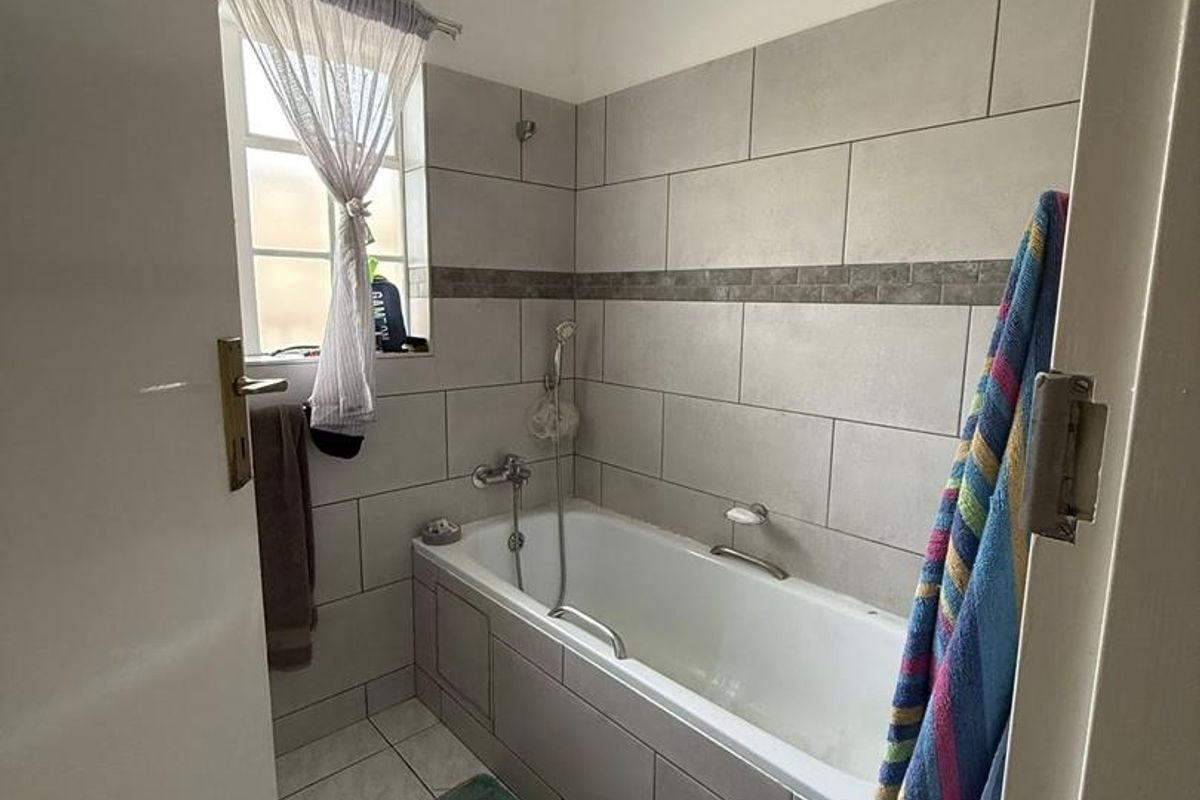 Pioneerspark- For Sale-N$1 925 000 - Photo 5