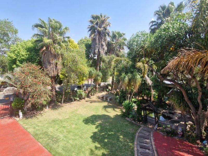 Double Storey Five Bedroom Home for Sale - Photo 6