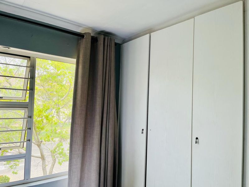2 Bedroom Apartment For Sale in Leeuwenhof - Photo 10