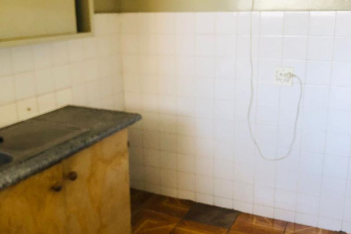 Explore Ideal Living: Security & Convenience Combined! - Photo 4