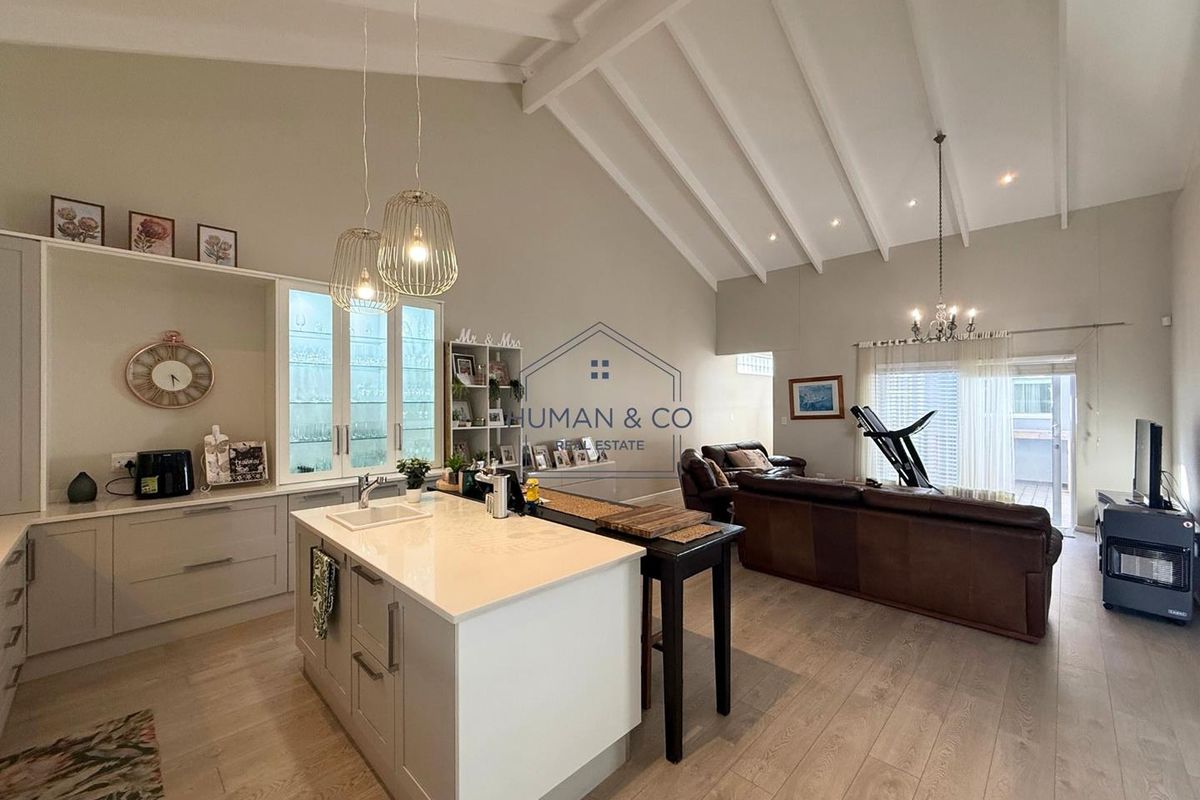 Modern and elegant 3-bedroom Home in Meersig - Photo 3