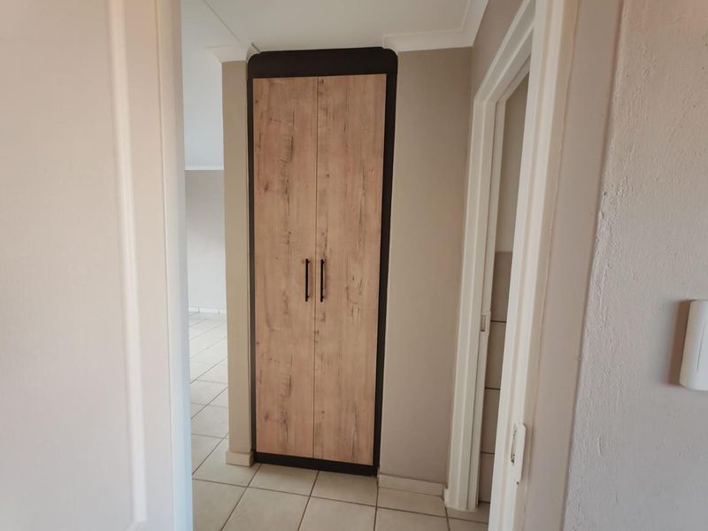 A SPACIOUS APARTMENT - Photo 8