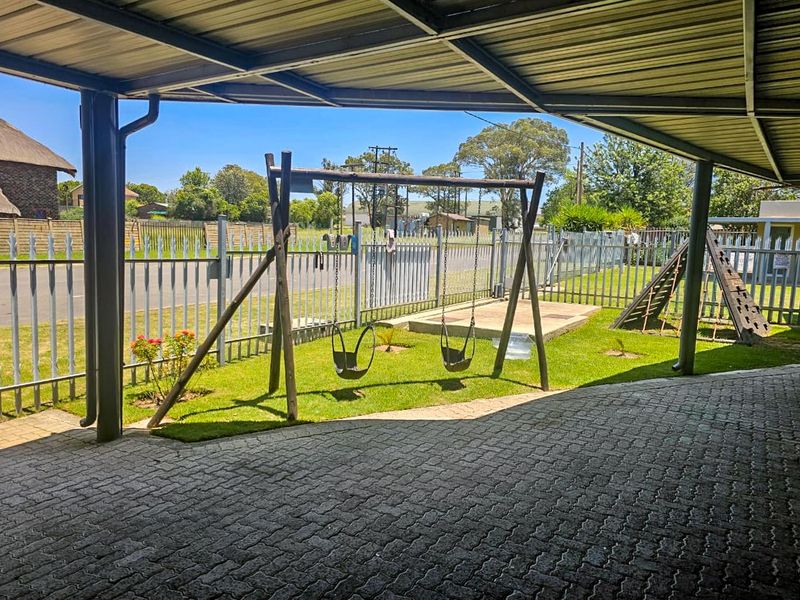 Going concern Accommodation Restaurant Pub and Liquor Store - Photo 7