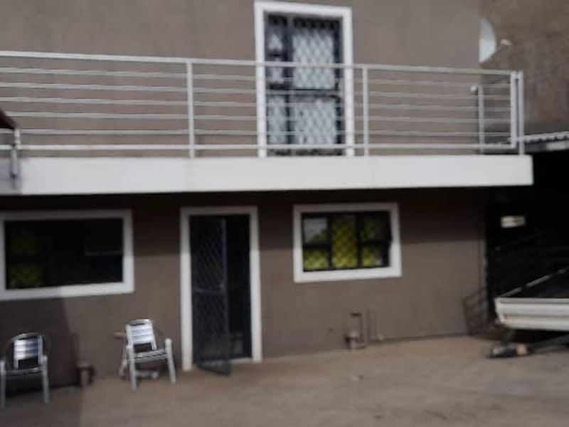 STUNNING DOUBLE-STOREY 4 BEDROOM HOUSE FOR SALE IN HOCHLAND PARK - Photo 3