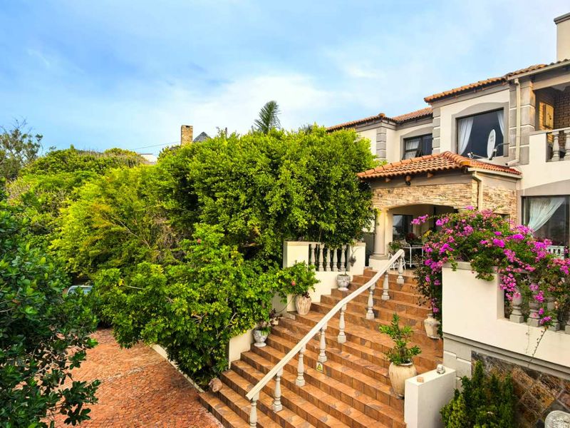 Wilderness Retreat with Authentic Tuscan Flair - Photo 2