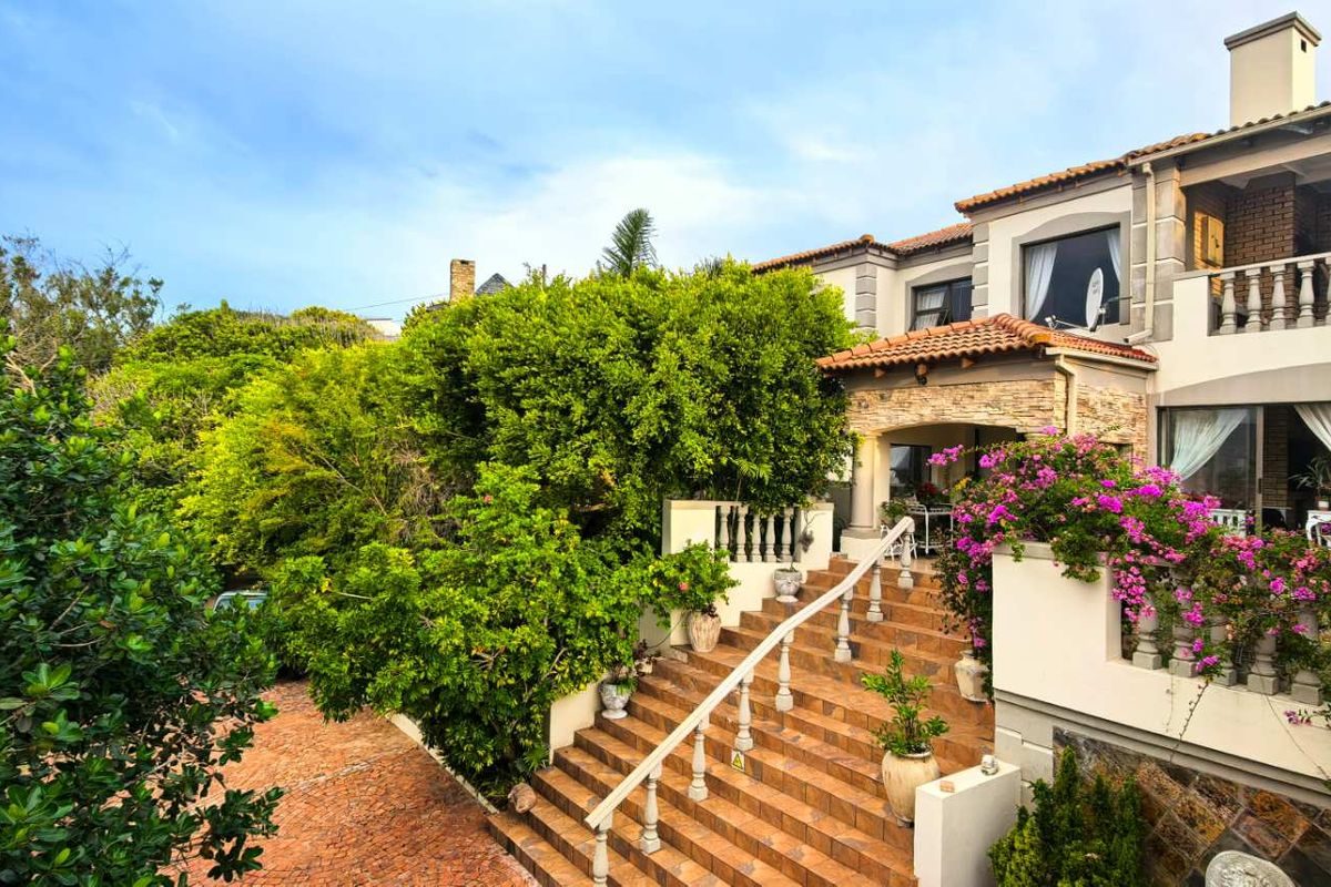 Wilderness Retreat with Authentic Tuscan Flair - Photo 2