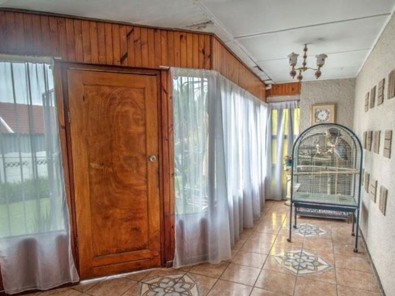 Large family home for sale in enclosed area in Edleen - Photo 10