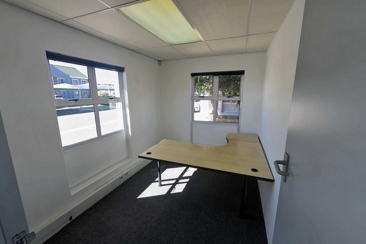 GROUND FLOOR OFFICE | FOR LEASE - Photo 5