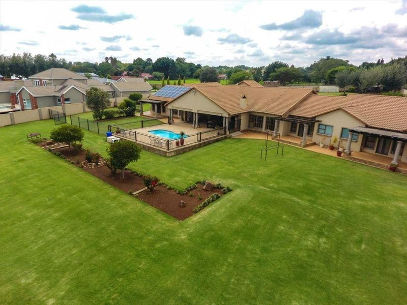 Luxury Country Estate - Photo 5