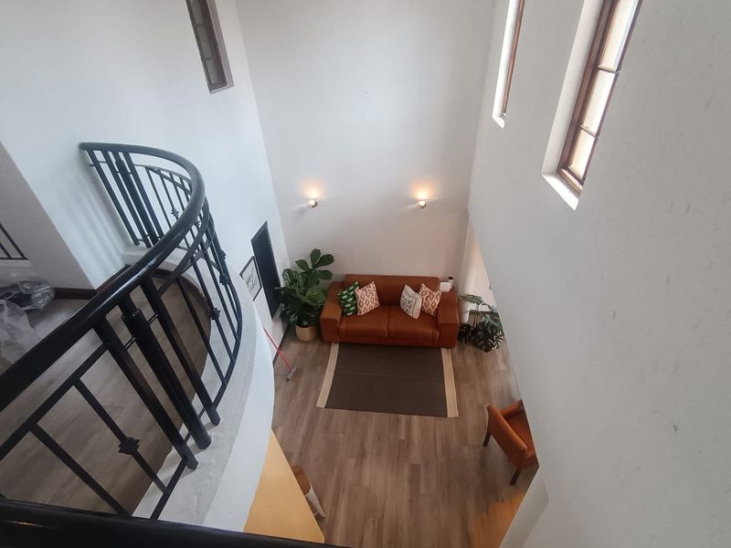 Terrific Duplex Townhouse In the Best Part of The Complex_Pet friendly with views for days - Photo 3