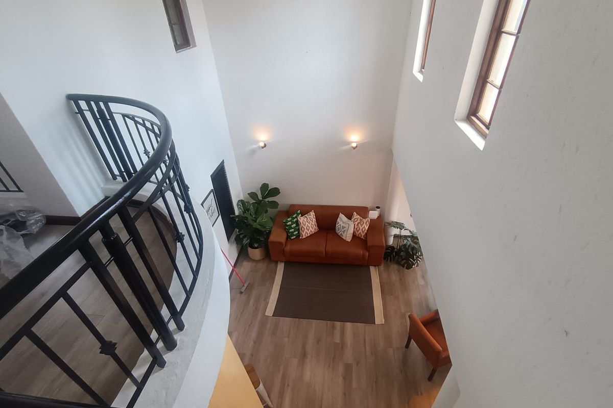 Terrific Duplex Townhouse In the Best Part of The Complex_Pet friendly with views for days - Photo 3