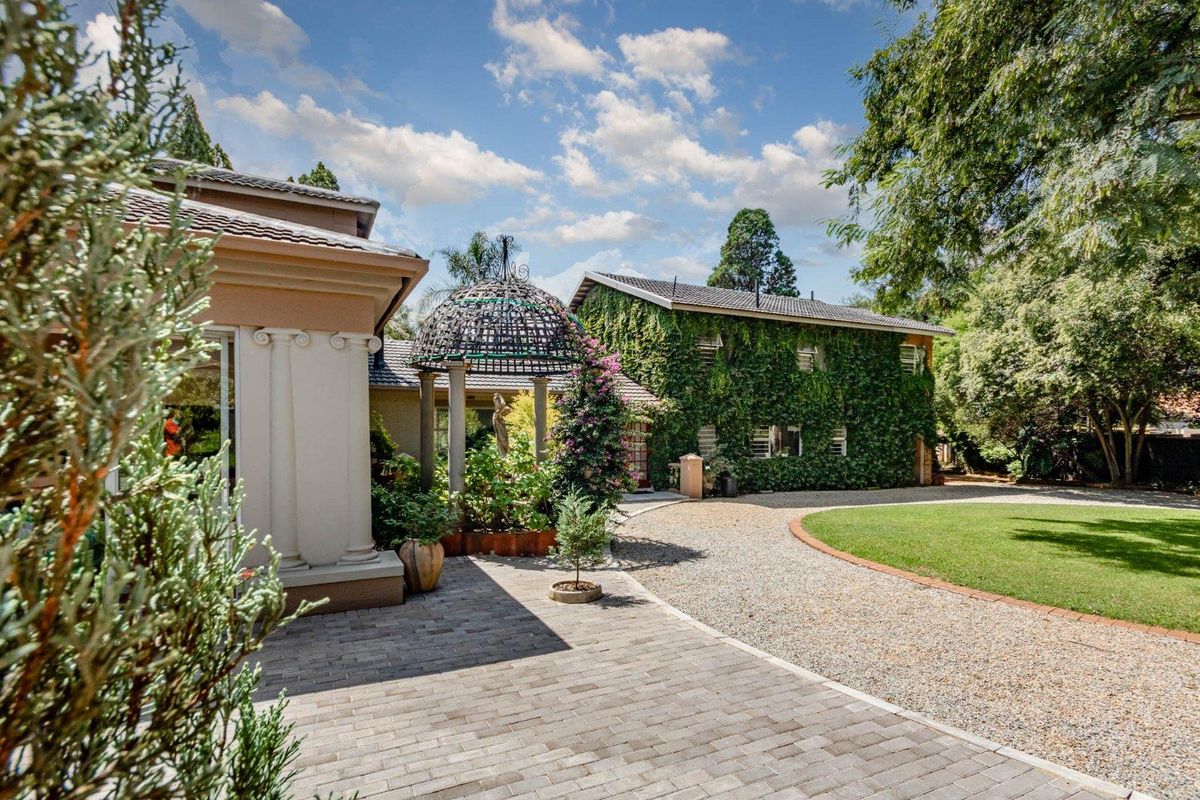 EXCLUSIVE PROPERTY FOR SALE IN BENONI SMALL FARMS - Photo 4