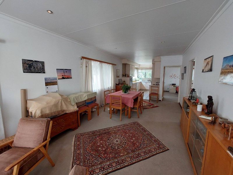 For Sale  Olympia - Freestanding home with flat - Photo 2