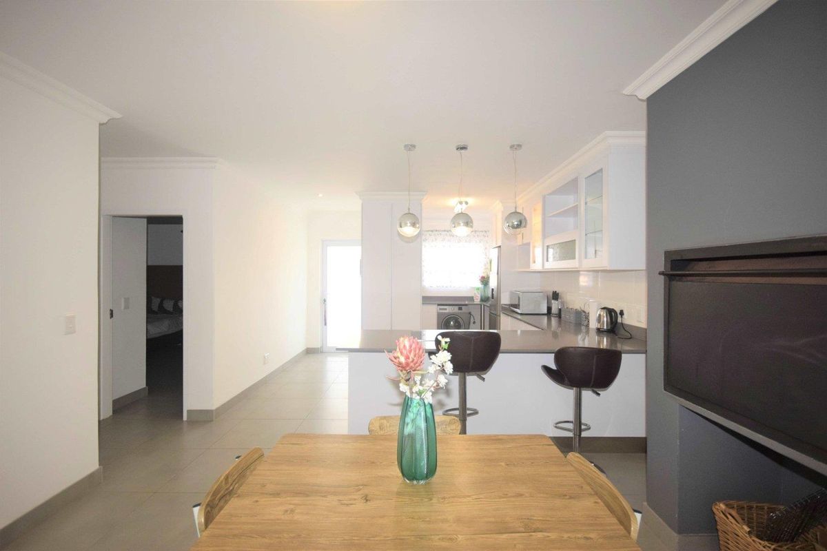 Townhouse for sale - Dolphin Beach - Photo 4