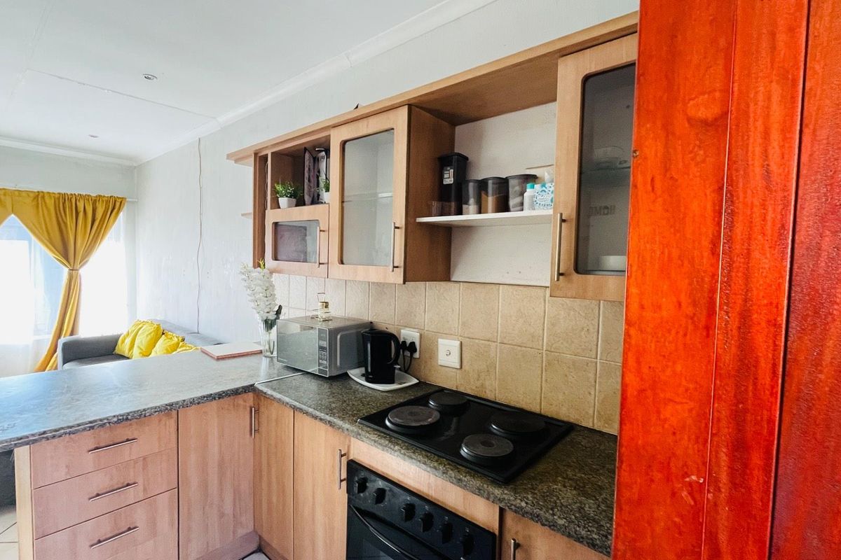 Move in ready apartment - Photo 4