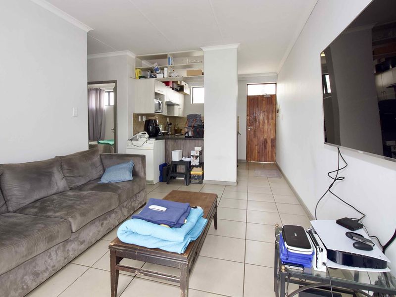 2 bed, 2 bath top floor unit in Elardus Park - Photo 10