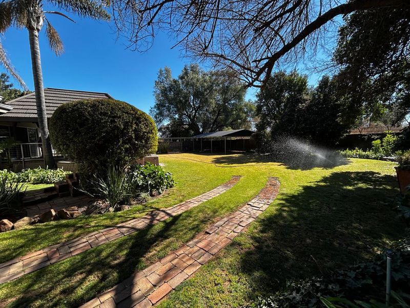 Stunning 4 bed home - Photo 1