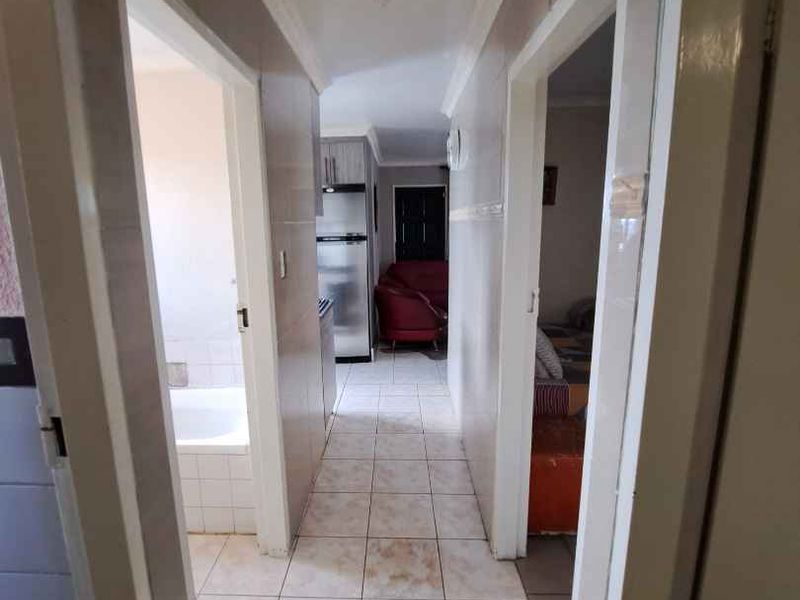 Stunning home with 3 bedrooms,1 bathroom,lounge - Photo 5
