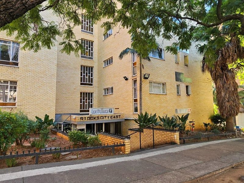 2 Bedroom Flat For Sale - Photo 10