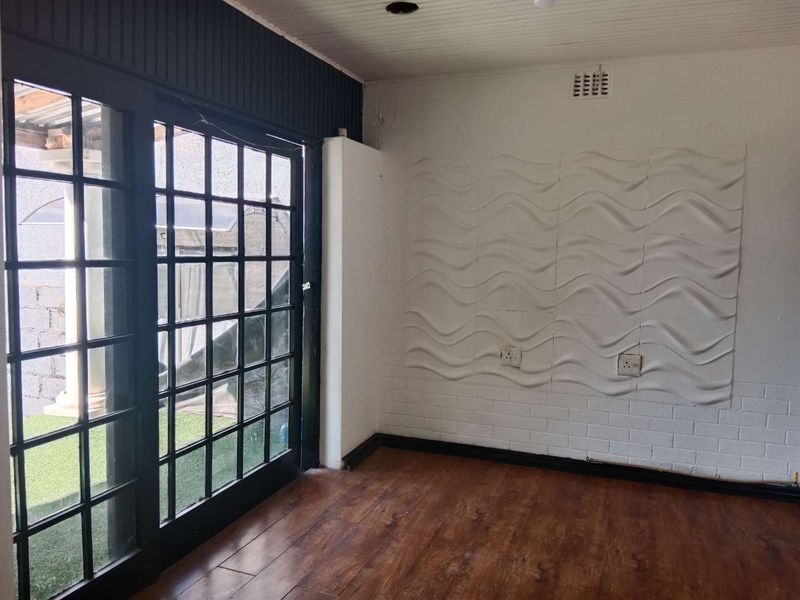 Charming 3 Bedroom Family Home-Prime Norwood Location - Photo 9