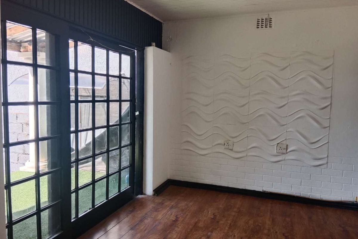 Charming 3 Bedroom Family Home-Prime Norwood Location - Photo 5