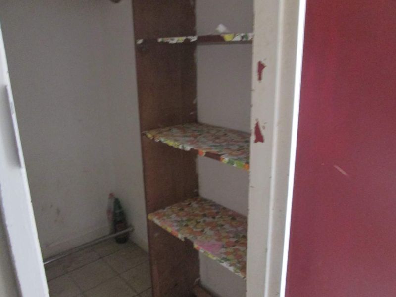 VERY BEAUTIFUL NEAT AND CLEAN BACHELOR FLAT FOR SALE IN PRETORIA CENTRAL '' BARGAIN - Photo 10