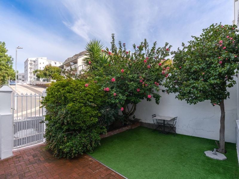 Beautifully Renovated Art Deco Garden Sanctuary in Tamboerskloof - Photo 2