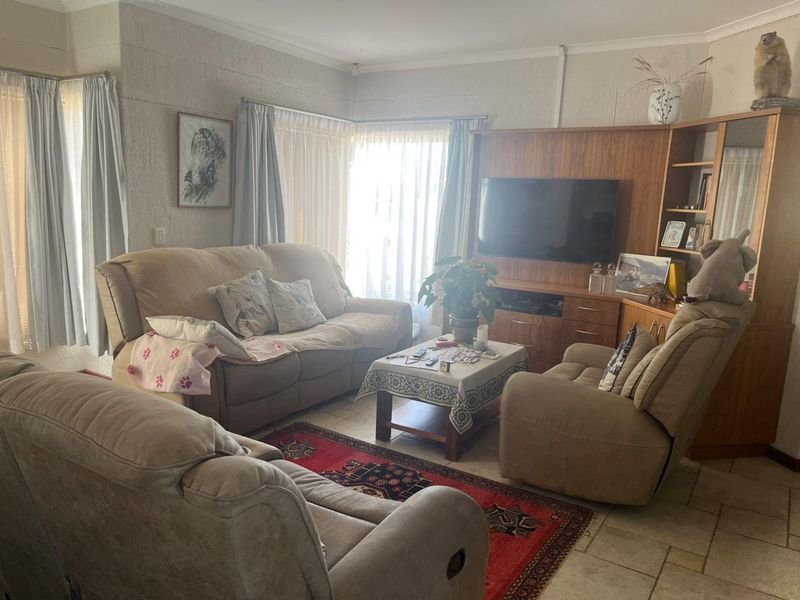 Rossmund Golf Estate Townhouse for Sale - Photo 9