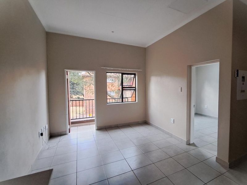 One Bedroom Apartment at Stonehaven - A secure residential estate in Whiteridge, Randburg - Photo 10