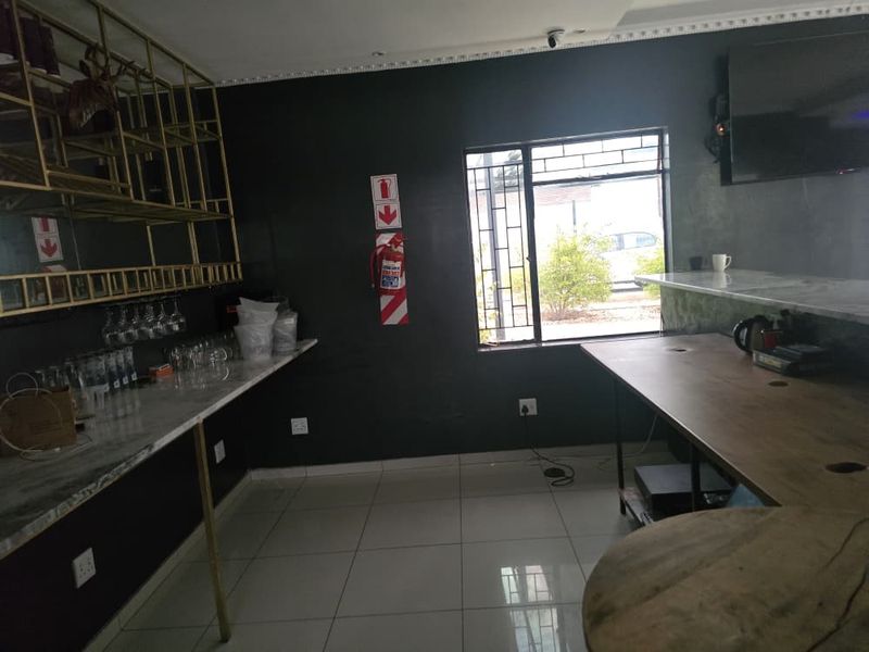 COMMERCIAL PROPERTY FOR SALE | WINDHOEK CBD - Photo 10