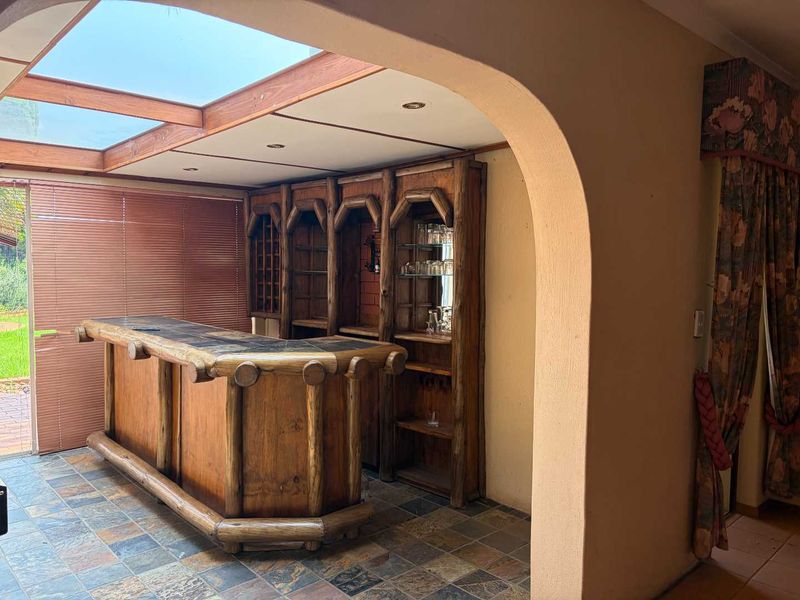 Endless Possibilities in This Expansive 4 Bedroom Family Home! - Photo 10