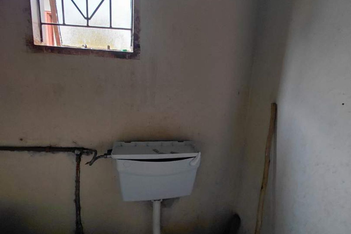 Transform This Fixer-Upper into Your Dream Home Near Eyethu Mall!" - Photo 3